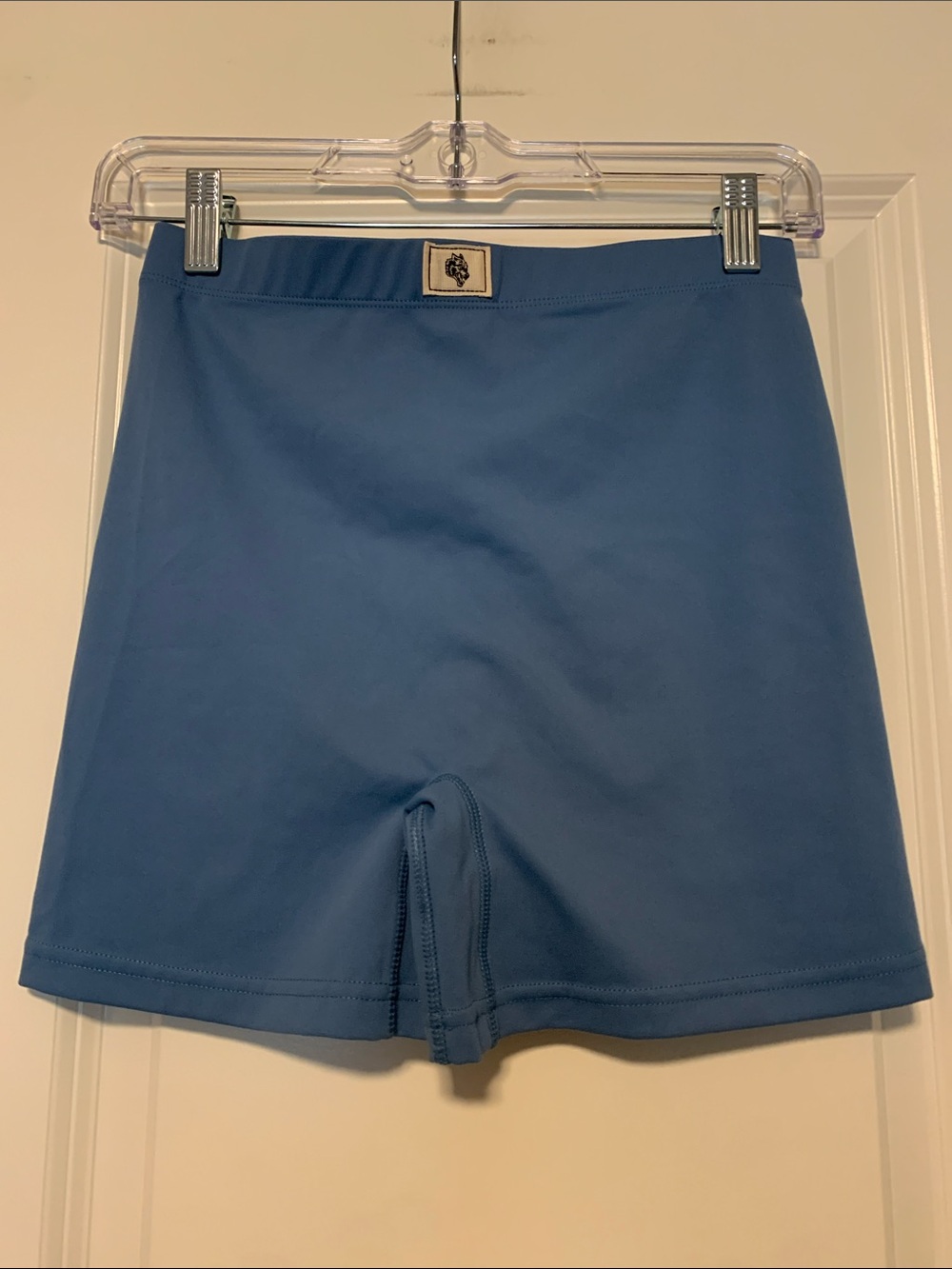 Darc Sport Wolf Patch Airport Shorts, Sz M
Ocean Blue, NWT